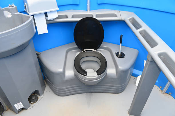 Portable Toilet Options We Offer in Bay St Louis, MS